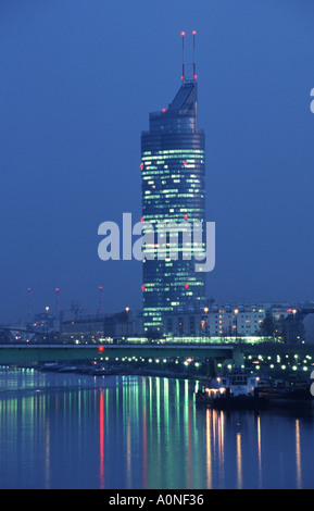 Edificio Torre millenni Vienna Foto Stock