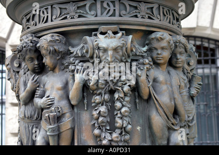 Dettaglio del montante del vecchio edificio del Reichstag a Berlino Germania Foto Stock