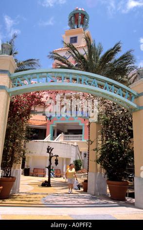 Florida Shopping Mall a Aventura,MiamiThe Aventura Mall è un esclusivo super-regionali di shopping mall di Aventura, in Florida Foto Stock