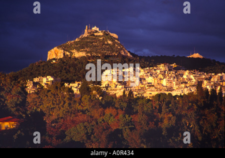 Likavitos e Agios Georgios Chiesa Atene Grecia Foto Stock