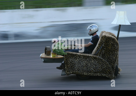 Tentativo di record mondiale divano più veloce Foto Stock