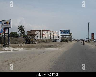 Spiaggia di fronte strada, Victoria Island, Lagos Foto Stock