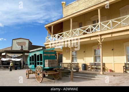 Il Grand Hotel Palace Saloon e diligenze a Tucson Studios Foto Stock