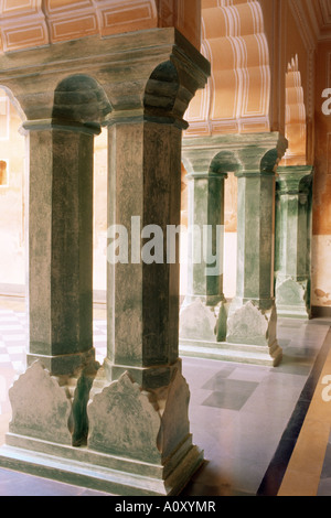 Palki Chanwar Walon Ki Haveli mansion 400 anni ripristinato al suo stato originale museo Anokhi Ambra vicino a Jaipur Rajasthan Foto Stock