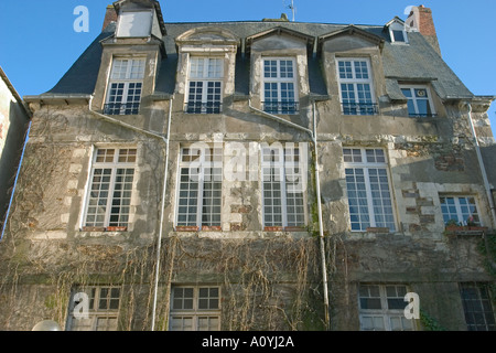 Facciata della vecchia casa in redon Bretagna Francia Foto Stock