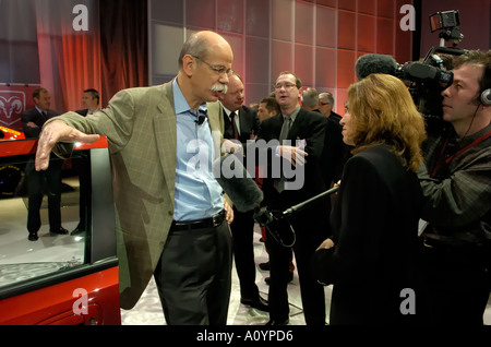 Chrysler CEO e presidente di Chrysler Group Dieter Zetsche al North American International Auto Show 2005 Foto Stock