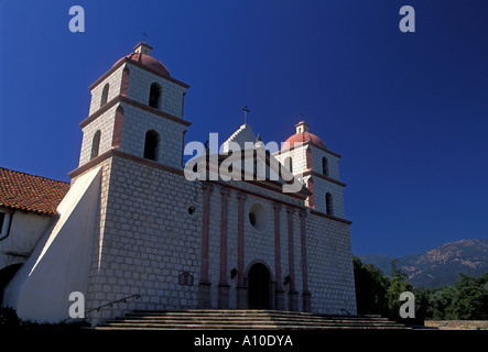 Campanili gemelli, chiesa della missione, missione francescana, la missione di Santa Barbara, Santa Barbara, California, Stati Uniti, America del Nord Foto Stock