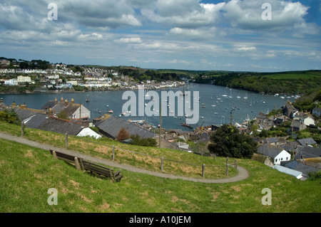 Vista di Fowey da Polruan guardando oltre il fiume fowey Foto Stock