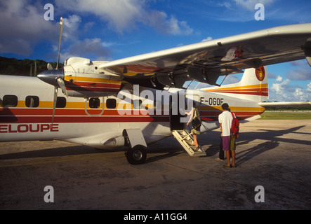 I passeggeri della compagnia aerea, aereo su asfalto, aereo, asfalto, la savane, aeroporto saint jean, St Barthelemy, french west indies Foto Stock