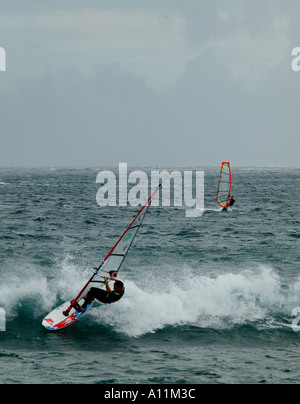 Gli appassionati di windsurf a El Medano Tenerife Isole Canarie Foto Stock