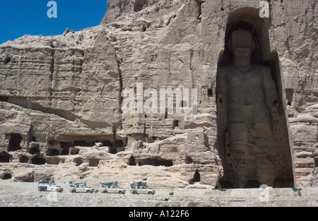 La più grande delle due statue di Buddha di Bamiyan in Afghanistan Foto Stock