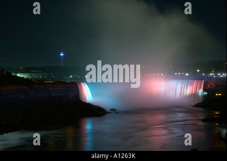 Cascate del Niagara, cade a ferro di cavallo di notte Foto Stock