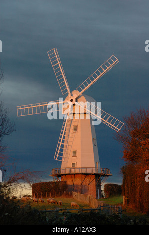 I cinque sweep Ringle Crouch Windmill smock mulino a Sandhurst. Foto Stock