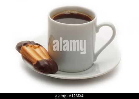 Caffè Nero calda tazza e piattino con biscotto di porcellana cinese di ceramica pentola piccola turco arabo colombiano forte freschi Foto Stock