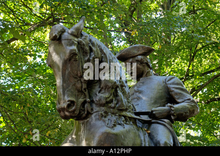 Paul Revere statua vicino al Old North Church di Boston Massachusetts. Fotografia digitale Foto Stock