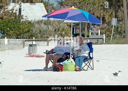 I visitatori di St Pete Beach e Pasa Grille Florida si impegnano in esercizio il rilassamento e hobbies durante la mia vacanza Foto Stock