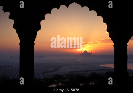 Alba sul Taj Mahal Agra India Foto Stock