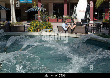 La pittoresca area dello shopping di Tampa Florida sanno come Channelside negozi e ristoranti del quartiere di mangiare di questa città Foto Stock