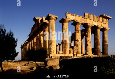 Tempio Dorico della Concordia, 440-430 a.C., Valle dei Templi, Agrigento, Sicilia, Italia, uno dei templi greci meglio conservati, Tempio di Eracle, Foto Stock