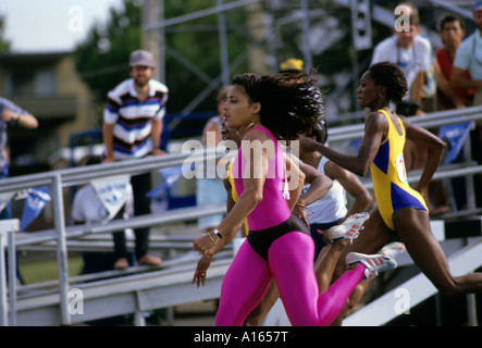 Stock digitale immagine di Firenze Griffith Joyner in esecuzione in pista soddisfare Foto Stock