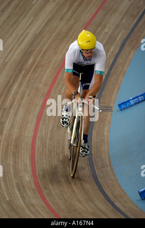 Peter Homann (AUS nel primo round del mens CP 4 categoria 3 km inseguimento individuale durante la Atene 2004 Giochi Paralimpici Foto Stock