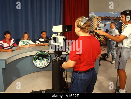 Scuola di alta produzione televisiva del telegiornale di classe Foto Stock