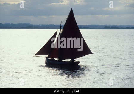 Il tipo gleóiteog indigeni Galway Hooker classe cargo e peschereccio Dun Inver in Irlanda Foto Stock
