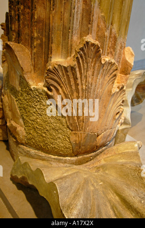 Marmo scolpito Colonna, Museo Delphi, Grecia Foto Stock