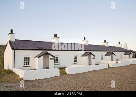 Isola di LLANDDWYN Isola di Anglesey North Wales UK dicembre due piloti boathouses sono state costruite nel 1810 da William Williams Foto Stock