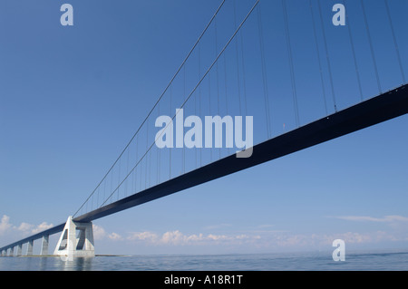 Storebaelt East Bridge tra le isole di Sjaelland e Fyn Danimarca Foto Stock