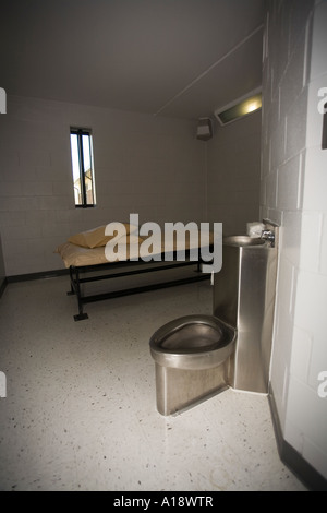 La cella in cui i detenuti che sono sul suicidio watch possono essere detenute Nebraska correzionali centro per donne in York Nebraska USA Foto Stock