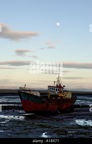 Relitto di nave sulla riva pennini Roa Island Morecambe Bay Foto Stock