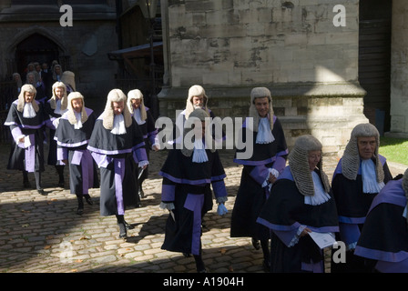 Il sistema giudiziario britannico è in fase di attuazione. I giudici dei circuiti si recano alla camera dei Lord per la colazione Lord Cancellieri, inizio del nuovo anno legale. REGNO UNITO Foto Stock