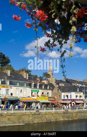 Waterfront case, Binic, Bretagna Francia Foto Stock