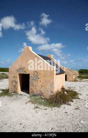 Rosso capanne slave Bonaire caribbean west indies Foto Stock