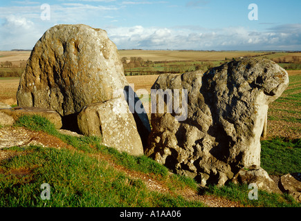 West Kennet Long Barrow WILTSHIRE REGNO UNITO Foto Stock