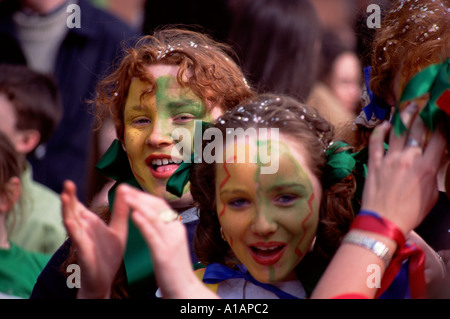 La festa di San Patrizio, parte occidentale di Belfast, Irlanda del Nord Foto Stock