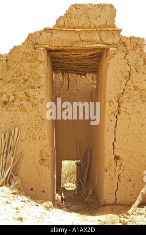 Una porta di casa nella città vecchia di Shaqra un Arabia Saudita Foto Stock