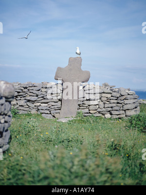 Antico insediamento religioso off Irlanda costa atlantica occidentale Foto Stock