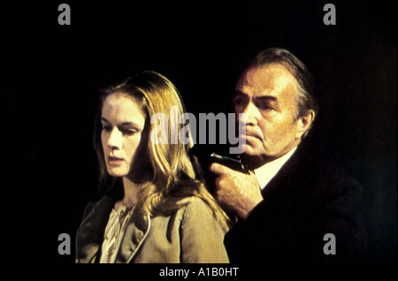 Il Mackintosh uomo anno 1973 il regista John Huston James Mason Dominique Sanda Foto Stock