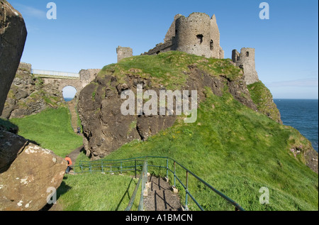 Irlanda del Nord nella contea di Antrim Dunluce Castle Foto Stock