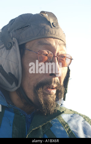 Ritratto di Giovanni Arnatsiaq pescatore inuit Igloolik o Iglulik Nunavut Canada settentrionale Ottobre 2006 Foto Stock