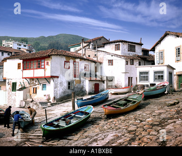 ES - COSTA VERDE: villaggio di pescatori di Tazones Foto Stock