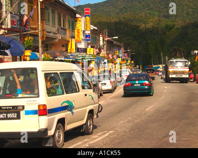 Tanah Rata strada principale di Jalan Besar guardando ad est Cameron Highlands Malaysia Foto Stock