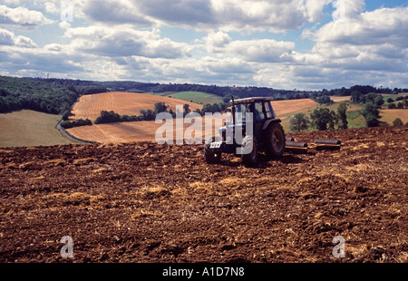 Trattore Ford campo di rotolamento in Tatsfield Surrey in Inghilterra REGNO UNITO Foto Stock