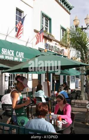 Huntington Beach California, Main Street, Sugar Shack Cafe, ristorante ristoranti cibo mangiare fuori caffè caffè bistrot, cameriera server emplo Foto Stock