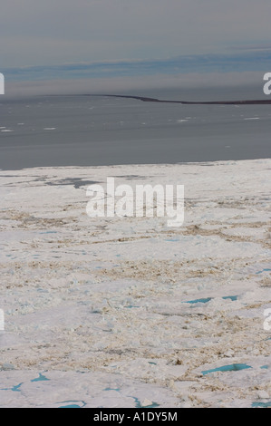 Aereo di rottura primaverile al largo delle riserve nazionali di petrolio nella costa artica del Mar Chukchi dell'Alaska Foto Stock