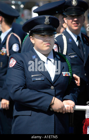 Giovani Air force cadetti di partecipare ad attività in un Memorial Day festival e sfilata Foto Stock