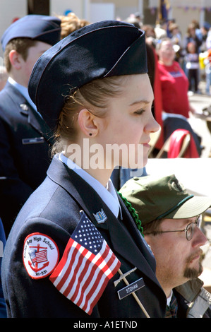 Giovani Air force cadetti di partecipare ad attività in un Memorial Day festival e sfilata Foto Stock