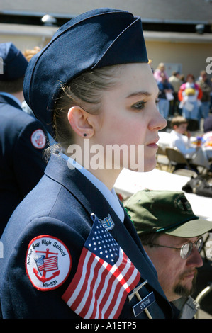 Giovani Air force cadetti di partecipare ad attività in un Memorial Day festival e sfilata Foto Stock